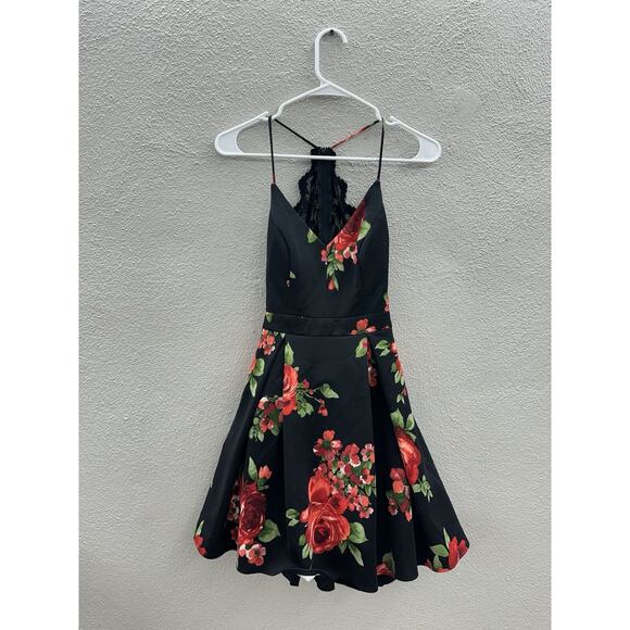 B. Smart Womens Mini Dress Size 5 Black Red Floral Lace Back Semi-Formal - Picture 1 of 13